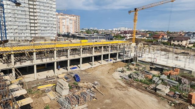 Первую школу в районе Петра Метальникова построили почти на четверть. Фото: пресс-служба администрации Краснодара