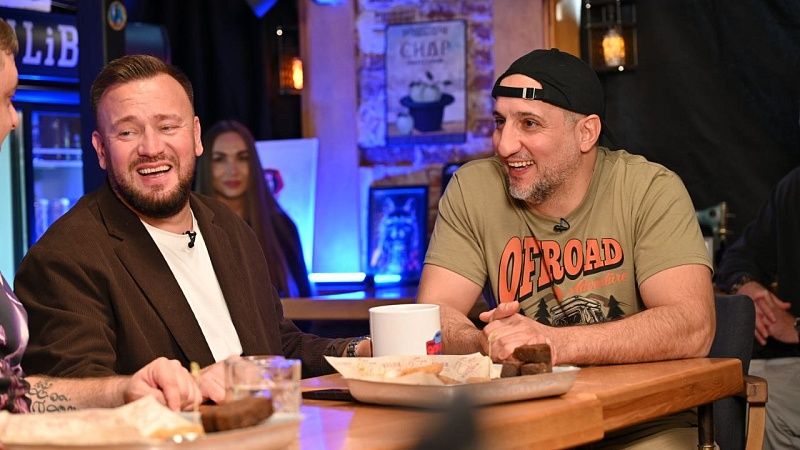 В новом выпуске «Паба для пап» снялся актёр Арарат Кещян