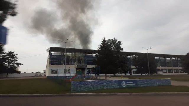 В Краснодаре случился пожар в супермаркете. Фото: телеканал «Краснодар»