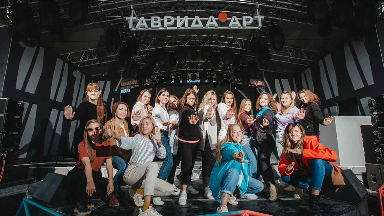 С мая по октябрь в Крыму пройдет образовательный сезон «Тавриды». Фото: https://vk.com/tavrida_art