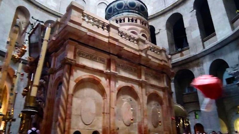 Сошедший в Иерусалиме Благодатный огонь доставят на Кубань