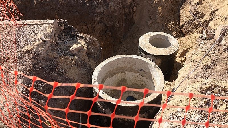 Мэр Краснодара проинспектировал строительство ливнёвки и дороги на Почтовой 