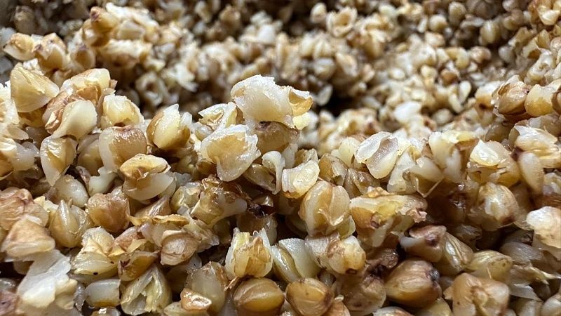 Диетолог Ахуньянова объяснила необходимость есть квашеную капусту и гречку