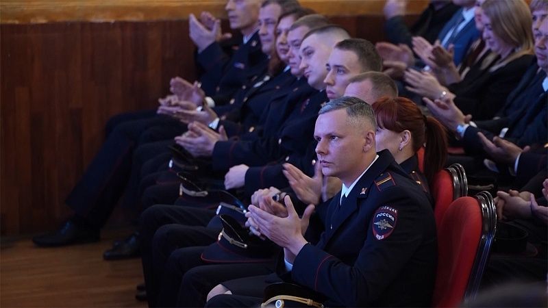 Свой профессиональный праздник отметили сотрудники полиции. Новости 10 ноября