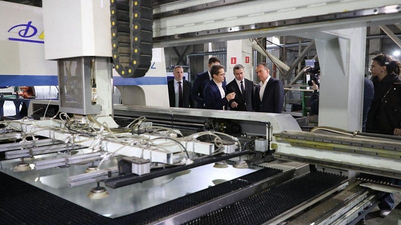 Кондратьев посетил одно из ведущих пищевых производств Кубани 