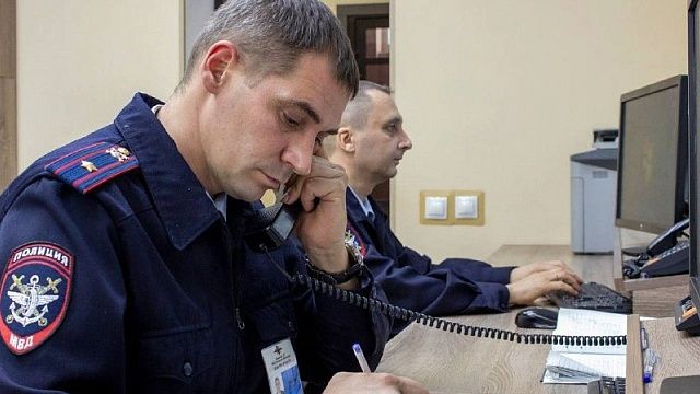 Руководители Краснодара поздравили сотрудников транспортной полиции. Фото: пресс-служба администрации Краснодара