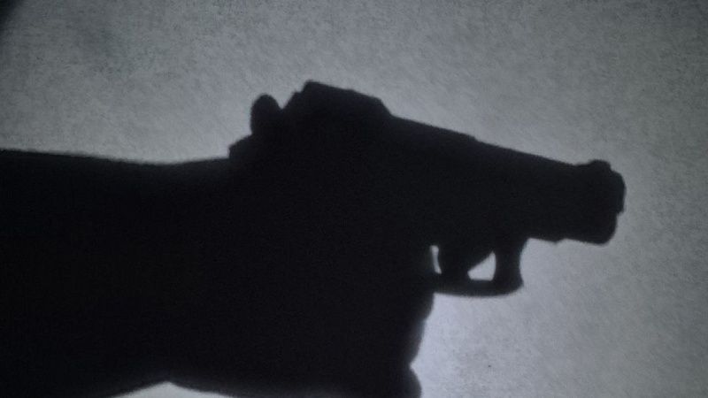 Сумку с пистолетами во дворе жилого комплекса забыли военные в Ростове-на-Дону