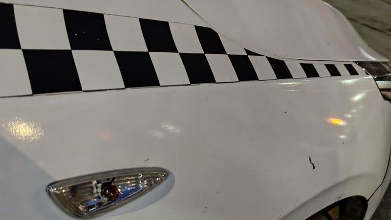 Двух таксистов-нелегалов нашли во время рейда в Сочи