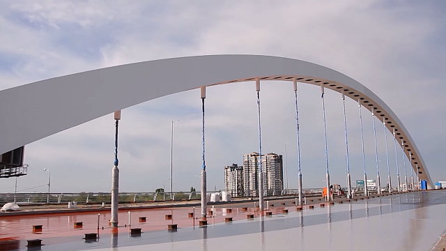 Движение машин по двум полосам нового Яблоновского моста планируют запустить 15 июня
