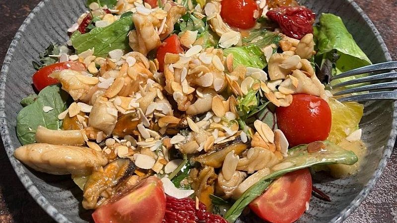 В ресторане посетитель угрожал студентке изнасилованием в Москве