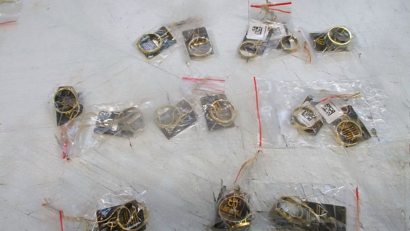 Вывоз в Китай серебряных крестов и икон на 1,2 млн рублей пресекли в Москве