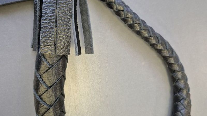 Секс-тренинги с БДСМ проводил владелец парикмахерских для сотрудников в Питере