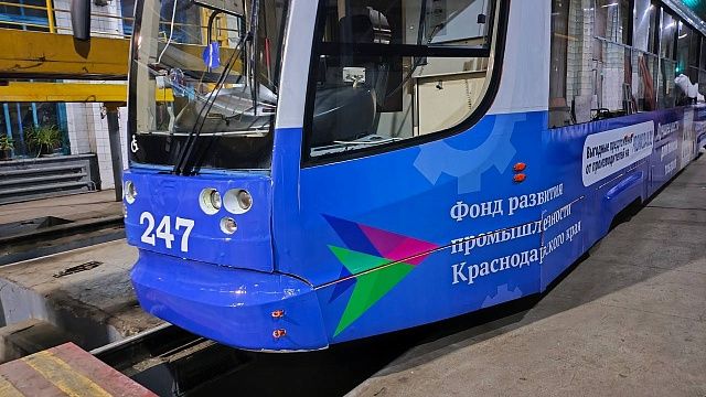 По Краснодару начал курсировать индустриальный трамвай. Фото: t.me/promkuban