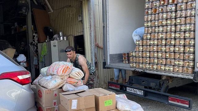 30 тонн гуманитарного груза отправят в Луганск, Донецк и Новоайдар. Фото: фонд «Добро и Дело» 