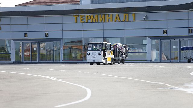 Режим временного ограничения полетов в аэропорты Юга и центральной части России продлили