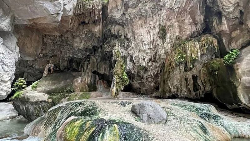 Исчезнувшая в тайге семья могла провалиться в ущелье скал в Партизанском районе