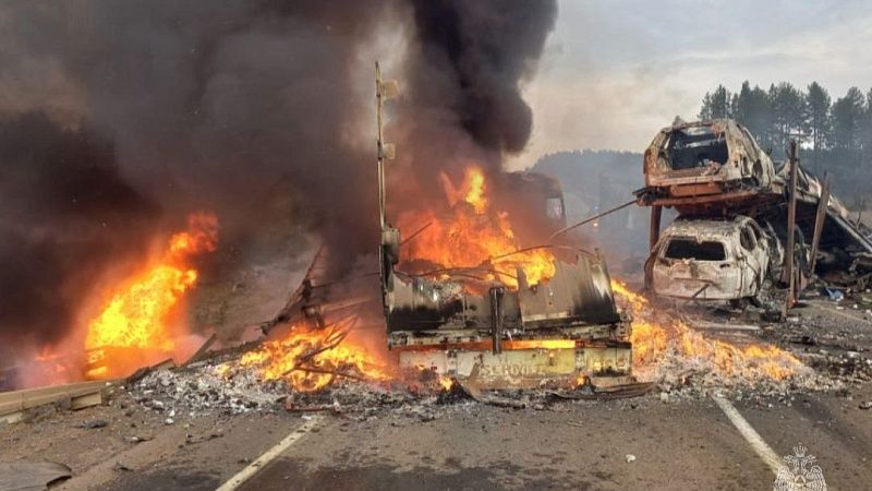 Появились кадры с места жёсткого ДТП в Иркутской области