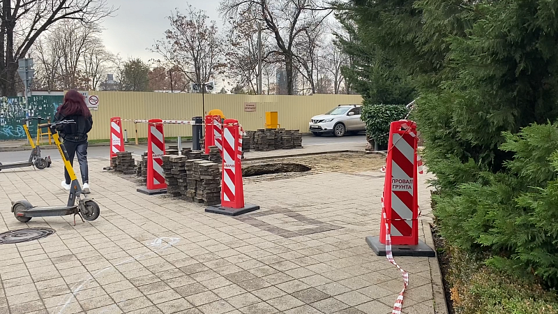 В месте третьего провала на Московской начались восстановительные работы