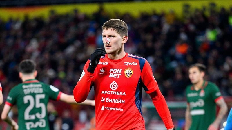 Защитник ЦСКА Дивеев получил перелом носа после стычки с игроком «Локо»