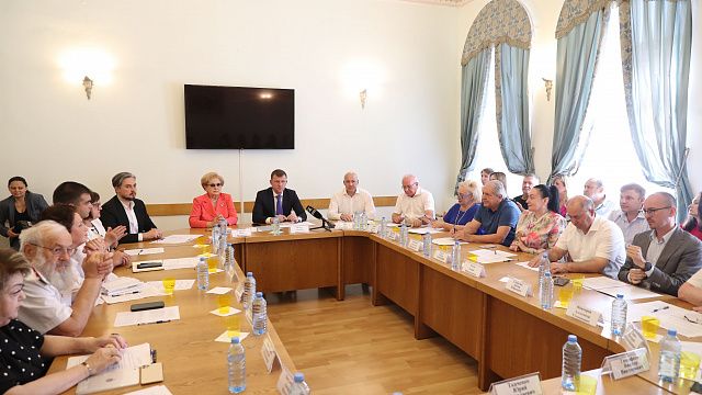 Помощь бойцам СВО, инвалидам и пенсионерам:  Общественная палата Краснодара подвела итоги работы второго созыва