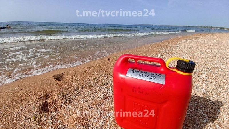 Крымские ученые начали проверку качества воды Азовского моря