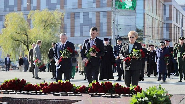 Глава города и председатель Гордумы поздравили краснодарцев с 80-й годовщиной освобождения Кубани 