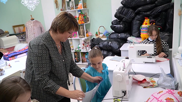 Краснодарцы сшили несколько сотен одеял для жителей новых регионов России