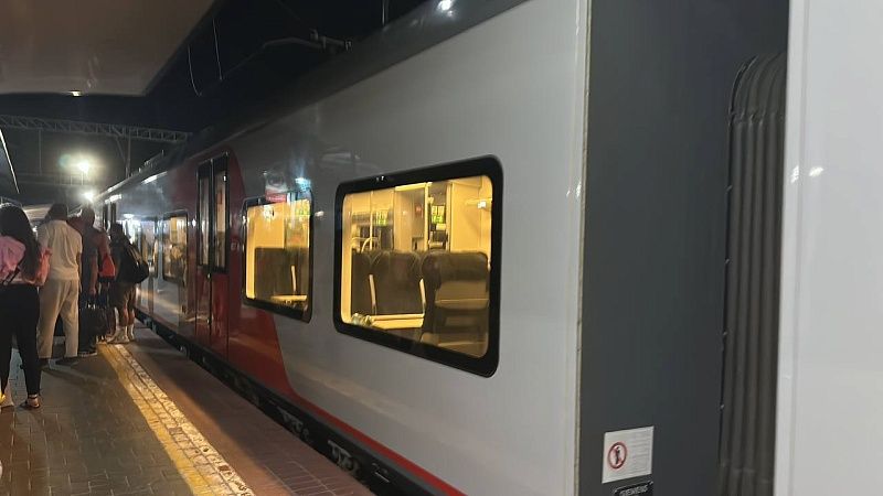 Мощный снегопад стал причиной задержки 55 поездов в новогоднюю ночь на Кубани