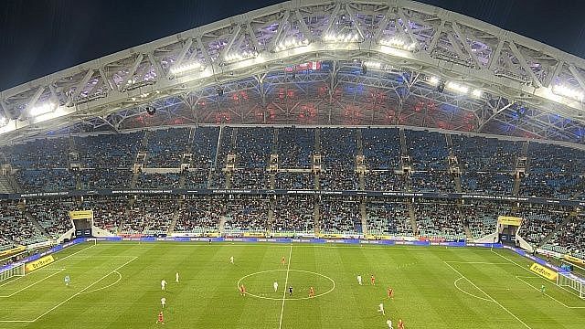 Экс-футболисту проткнули лоб ключом на футбольном матче в Аргентине