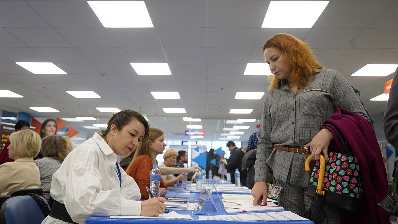 Ярмарка вакансий «Профессиональный мир женщин» пройдет 13 ноября в Краснодаре