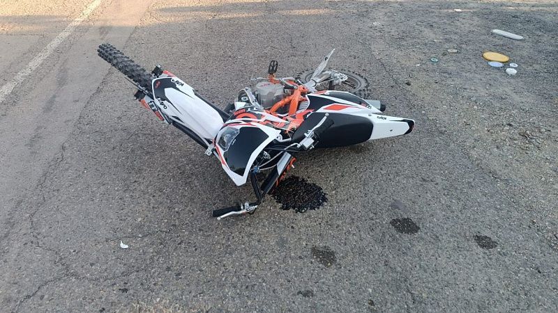 Шестнадцатилетние подростки на питбайке стали виновниками тяжелого ДТП на Кубани