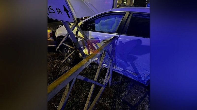 Пьяный водитель устроил массовое ДТП на улице Суворова в Краснодаре 