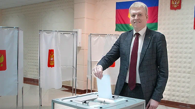 Игорь Лагерев проголосовал на выборах президента РФ. 