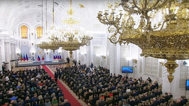 В Кремле началась церемония, на которой будут подписаны договоры о вхождении новых территорий в состав России Фото: РБК