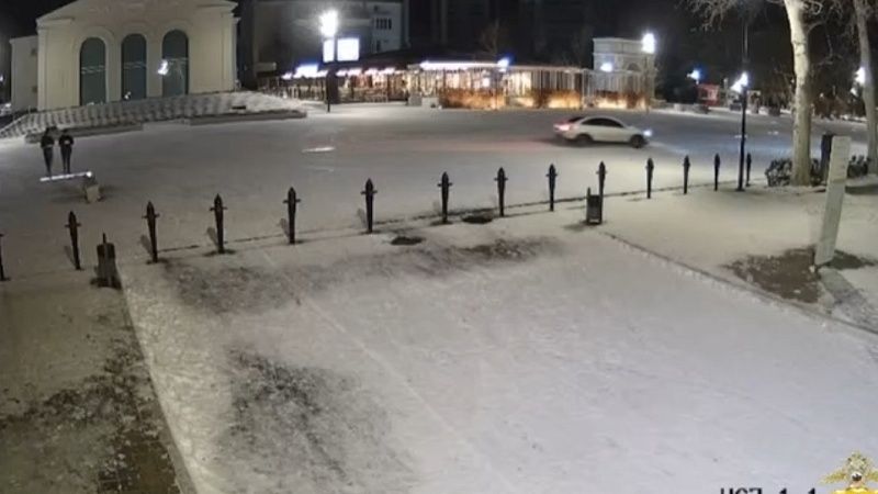 Лихач заплатит штраф за дрифт на Театральной площади в Анапе