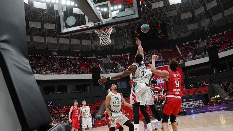 «Локомотив-Кубань» разгромил УНИКС в тяжёлом матче