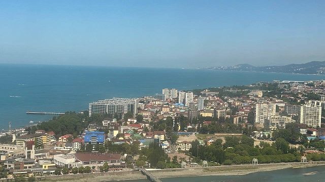 Система ПВО отражает атаку беспилотников ночью 25 ноября в Сочи