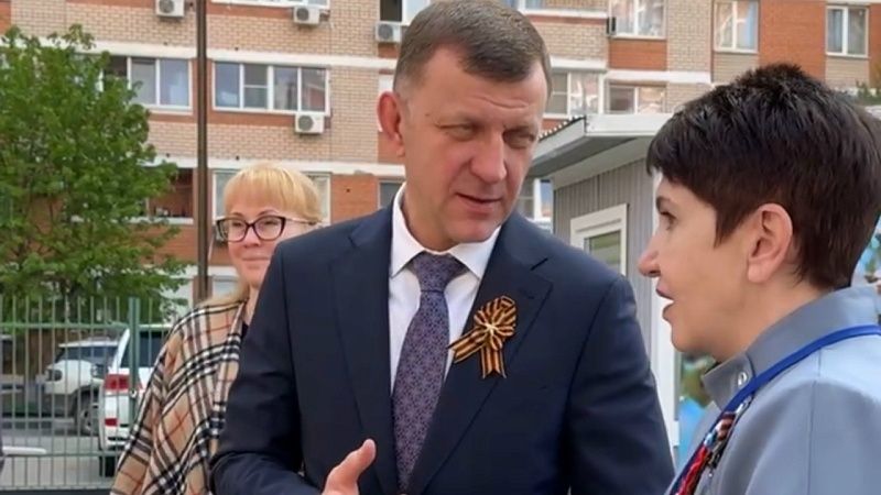 Наумов побывал на концерте ко Дню Победы в одном из детсадов Краснодара