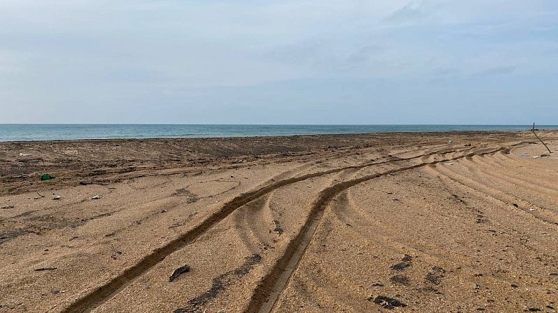 Оперштаб Кубани прокомментировал видео с заехавшим в море трактором в Анапе