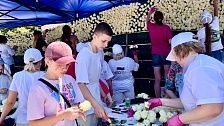 Более 100 человек преобразят площадь Краснодара в День России