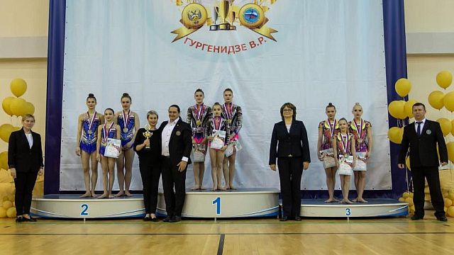 Кубанские акробаты завоевали 7 медалей на Всероссийских соревнованиях