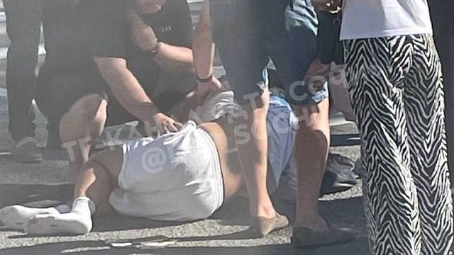 Пешеход попал под колеса машины на въезде в Сочи