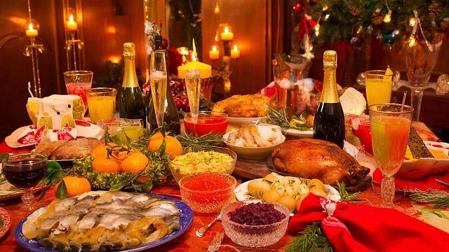 Врач Гузман рассказала, почему опасно голодать перед новогодним застольем