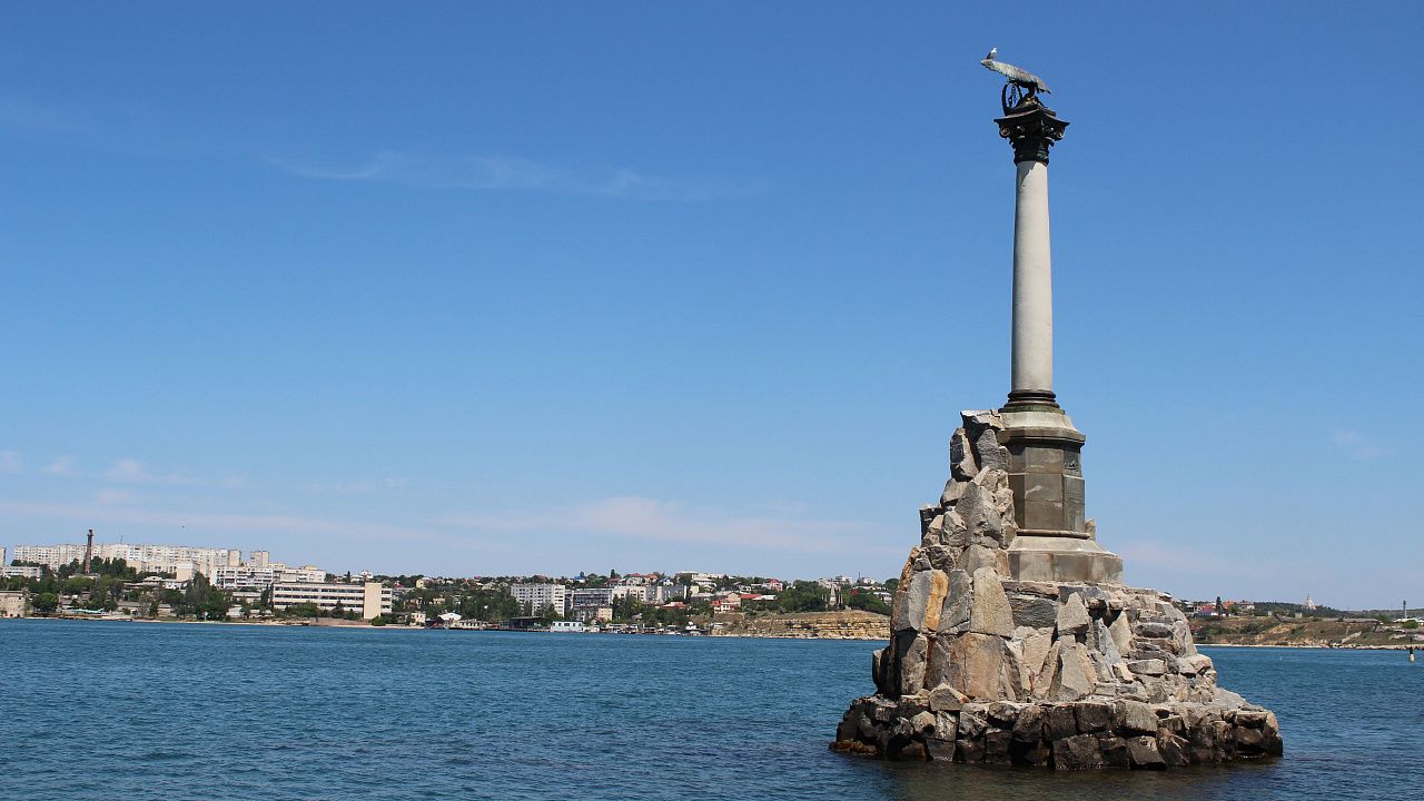 Памятник затопленным кораблям в Севастополе. Фото: pxhere.com