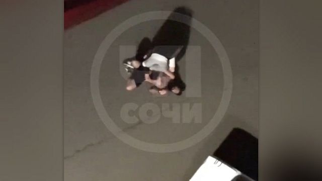 Во время дорожного конфликта мужчина ранил ножом оппонента в Сочи 