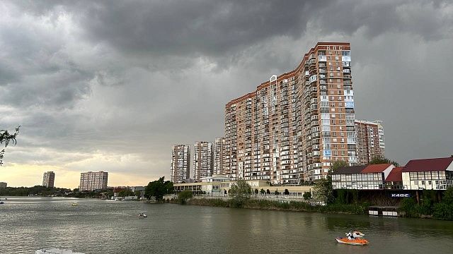 В среду в Краснодаре снова пройдет дождь с грозой. Фото: Телеканал «Краснодар»