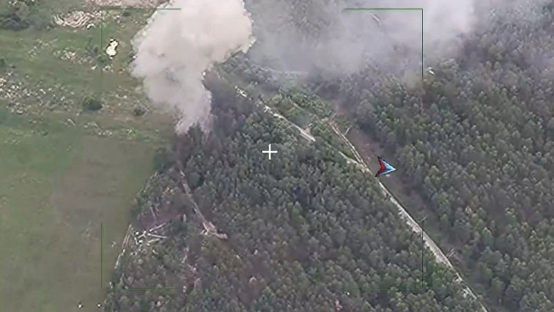 Минобороны РФ показало видео уничтожения «Геранями» пункта запуска дронов ВСУ