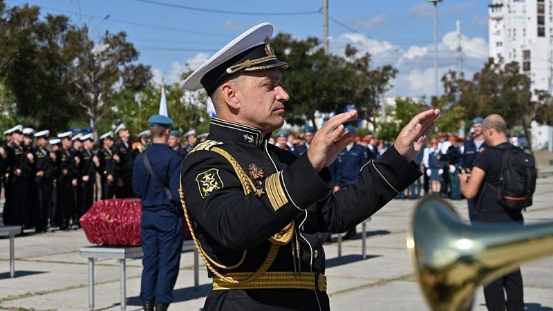 Останки 21 красноармейца с воинскими почестями перезахоронили в Новороссийске 