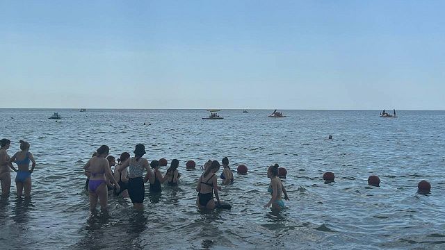 В Туапсе 12 детей были госпитализированы после купания в Черном море