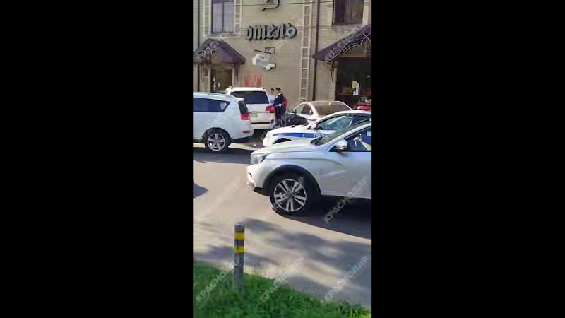 Появилось видео пробки после ДТП с участием двух машин в Краснодаре